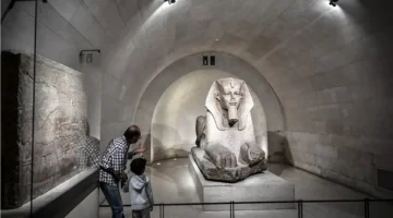 إتلاف 400 كتاب ووثيقة نادرة في متحف اللوفر بسبب تجاهل صيانة صمام مياه بمتحف المصريات 1